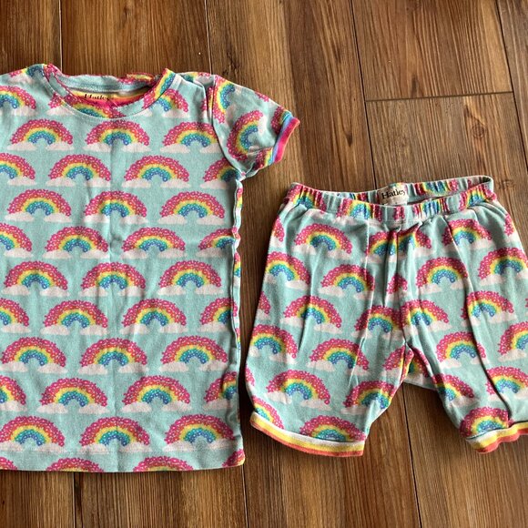 Girls size 8 2 pc Rainbow Flower Pajamas Short Sleeve Shorts Hatley - Picture 1 of 4
